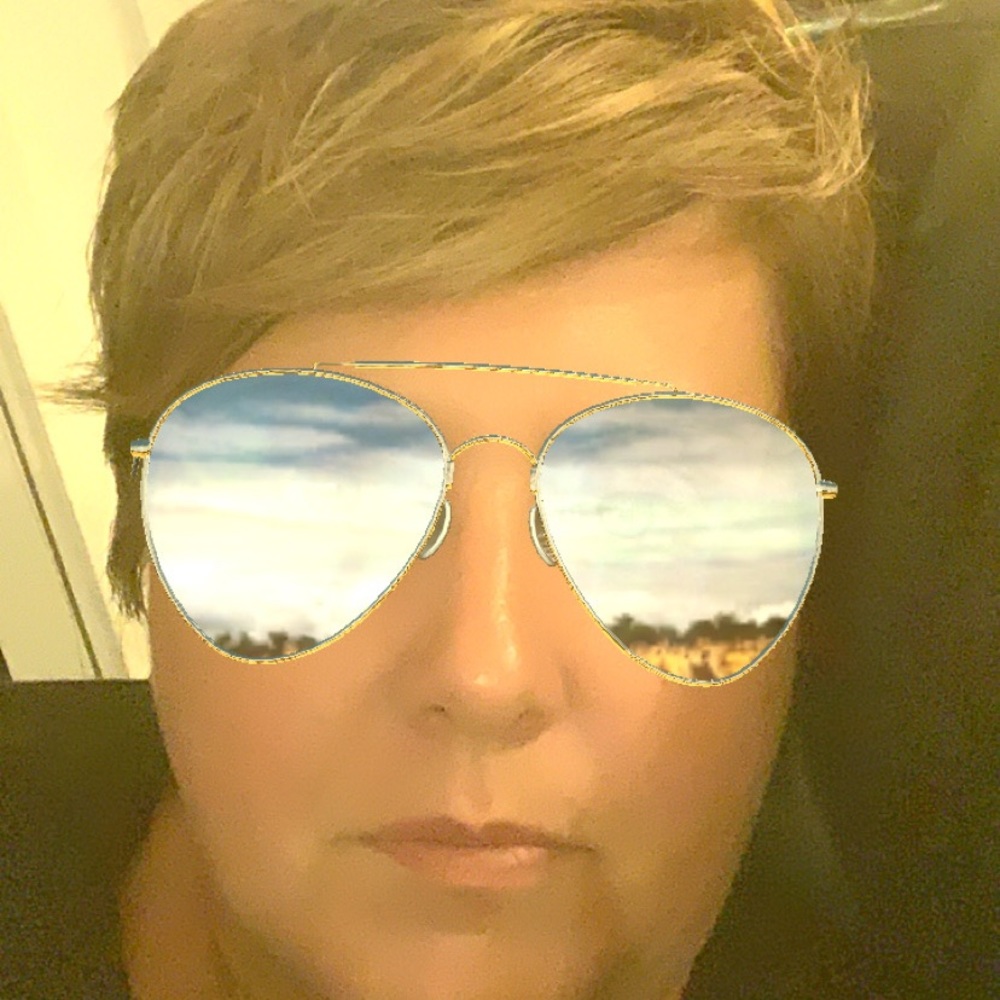 Meet your Posher, Christina